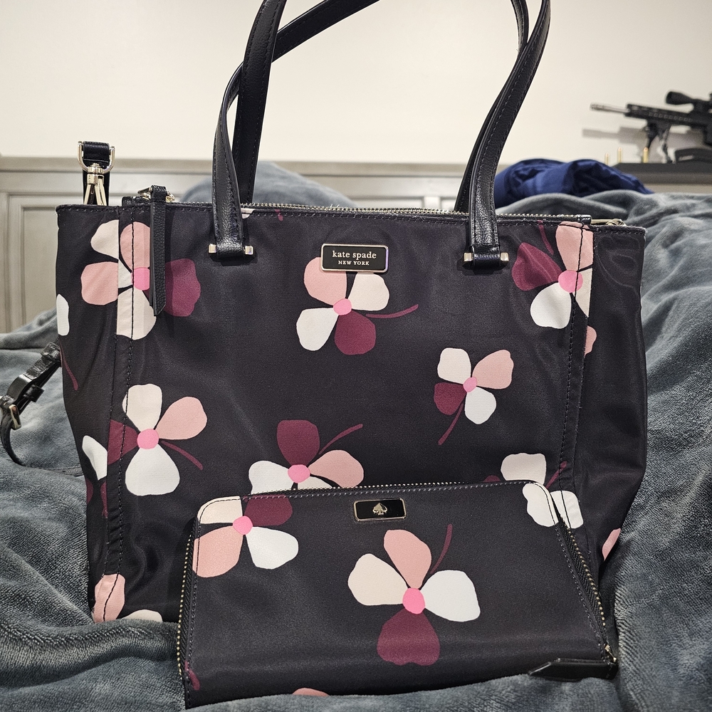 kate spade New York Black Floral Tote with Wristlet